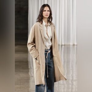 100% LINEN TOP COAT ZW COLLECTION 
ZARA WOMAN OVERSIZED FITS MEDIUM LARGE NWT❣️